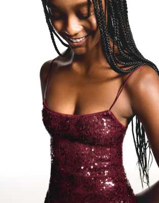Bershka - Robe à bretelles et sequins - Bordeaux | ASOS