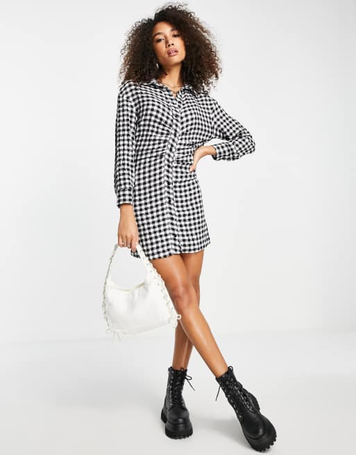 Bershka Robe chemise fronc e carreaux vichy Noir ASOS