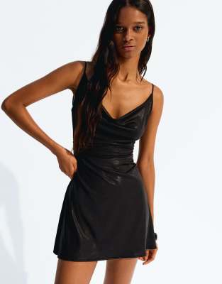 Bershka - Robe courte avec fines bretelles - Noir - view 1