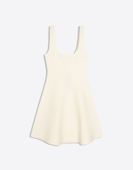 Bershka robe courte en maille à jupe évasée écru, 5 de 5