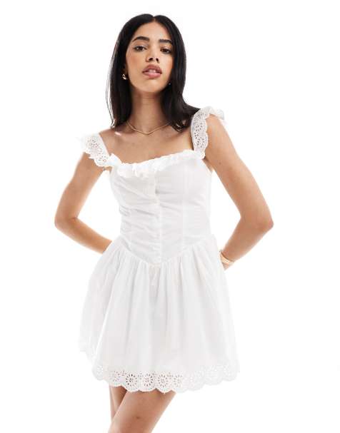 Bershka - Robe courte volumineuse avec volants à découpes laser - Blanc - view 1