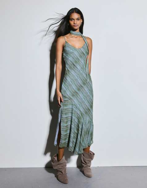 Bershka - Robe mi-longue en mousseline avec détail foulard - Bleu - view 1