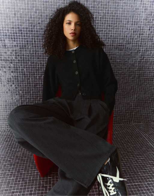 Bershka Round neck button-up knit cardigan in black, 2 of 5