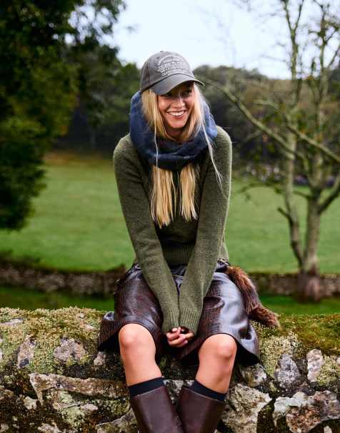 Bershka Round neck sweater in green - view 1