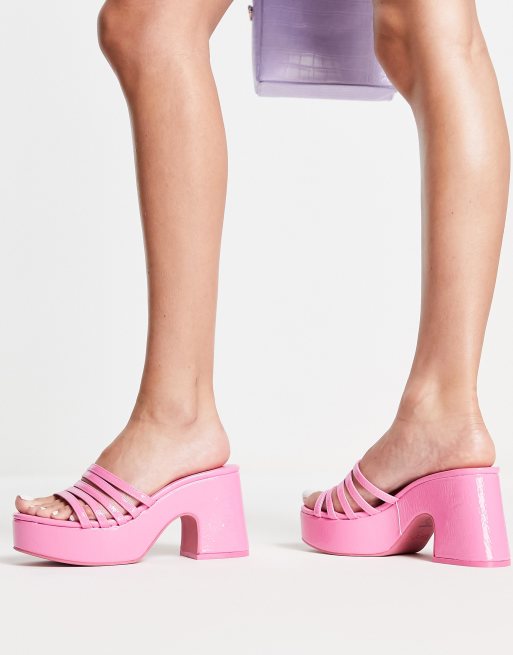 Bershka – Różowe masywne sandały w stylu lat 70. na platformie ze średnim obcasem i ozdobnymi paskami