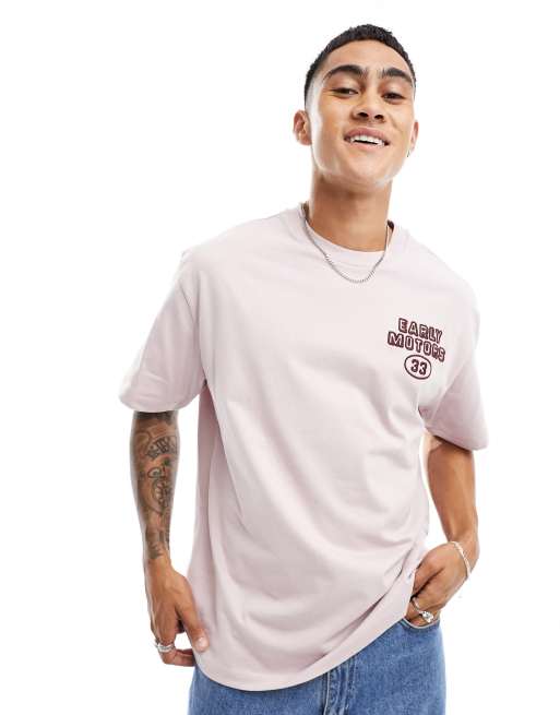 Bershka – Różowy T-shirt z haftowaną wstawką na piersi i efektem sprania