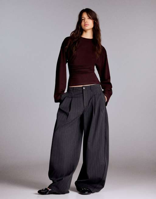 Bershka Ruched long sleeve t-shirt in burgundy, 4 of 5