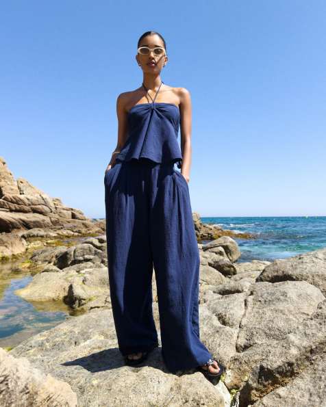 Bershka rustic bandeau top in dark blue - view 1