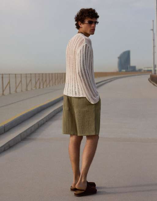 Bershka Rustic jogger bermuda shorts in khaki, 2 of 4