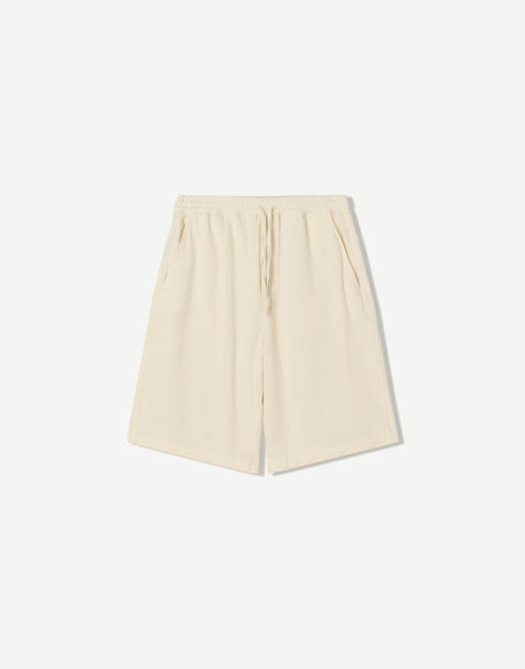 Bershka Rustic jogger skater shorts in white - view 1