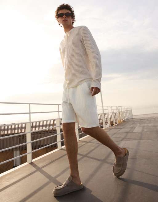 Bershka – Rustic – Jogging-Bermudashorts in Weiß, 3 von 3