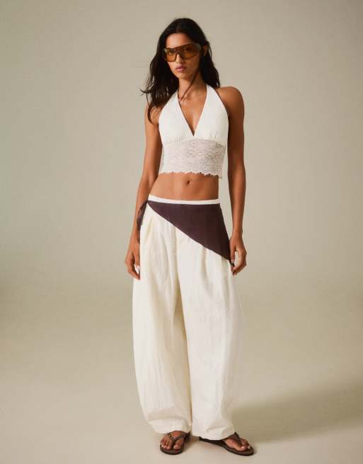 Bershka rustik asymmetrisk blondetop i hvid, 4 af 5