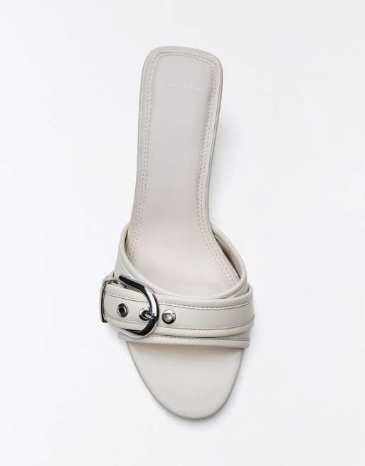 Bershka - Sabot bianchi con tacco e fibbia, 3 di 4