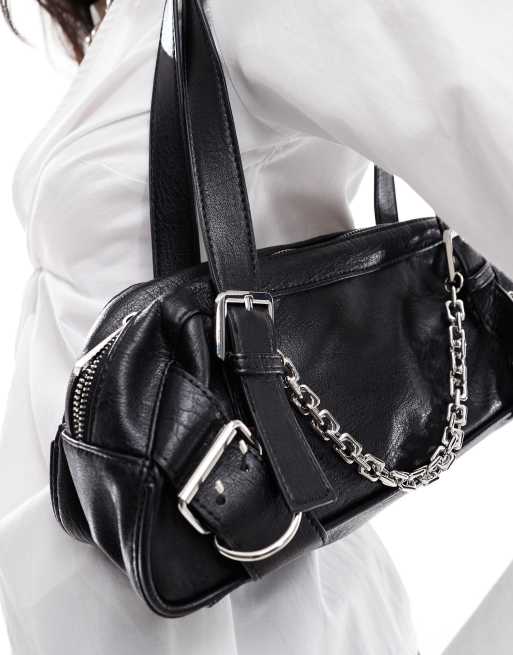 Bershka Sac porté épaule imitation cuir à détail chaîne Noir