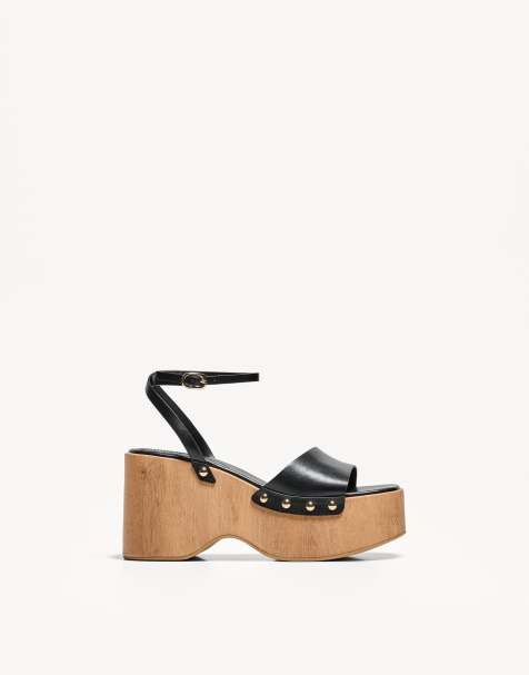 Bershka – Sandaletten in Schwarz mit hohem Keilabsatz - view 1