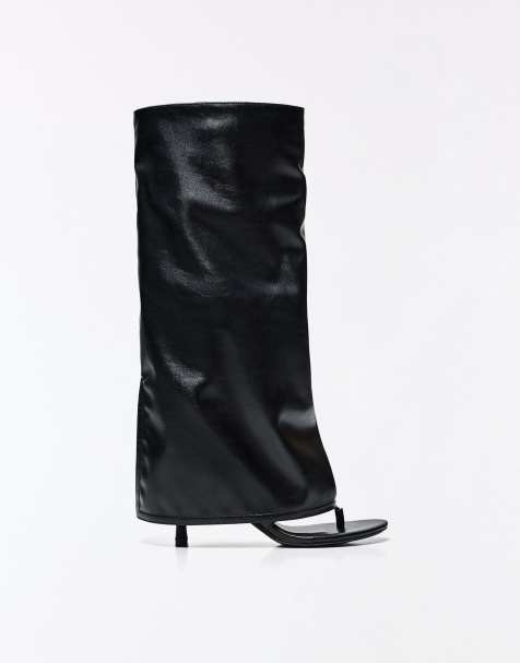 Bershka – Sandaletten in Schwarz mit Zehensteg und Absatz - view 1