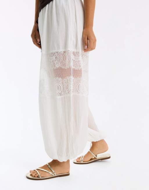 Bershka - Sandali bassi color oro con fascette multiple