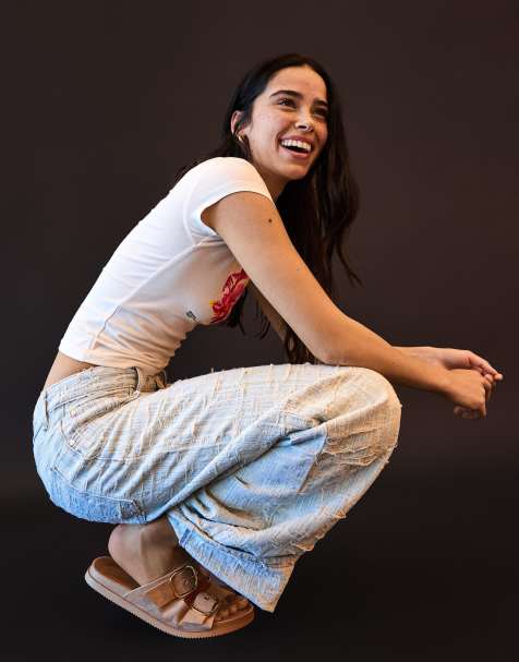 Bershka - Sandali bassi stile sliders color cuoio con fibbie - view 1