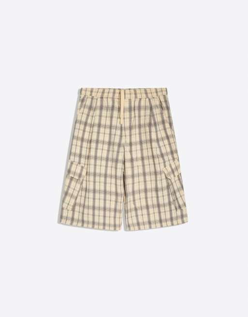 Bershka – Sandfärgade bermudashorts i cargostil med elastisk midja, 3 av 4