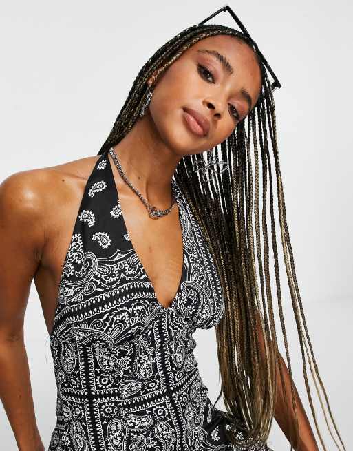 Bershka - Satijnen jurk met halternek en bandanaprint in zwart, 3 van 4