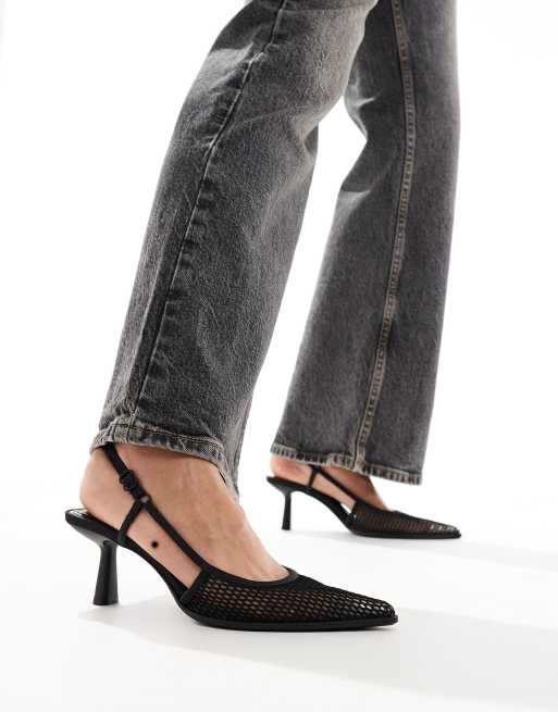 Bershka - Scarpe con tacchetti a spillo in rete nera con cinturino sul retro