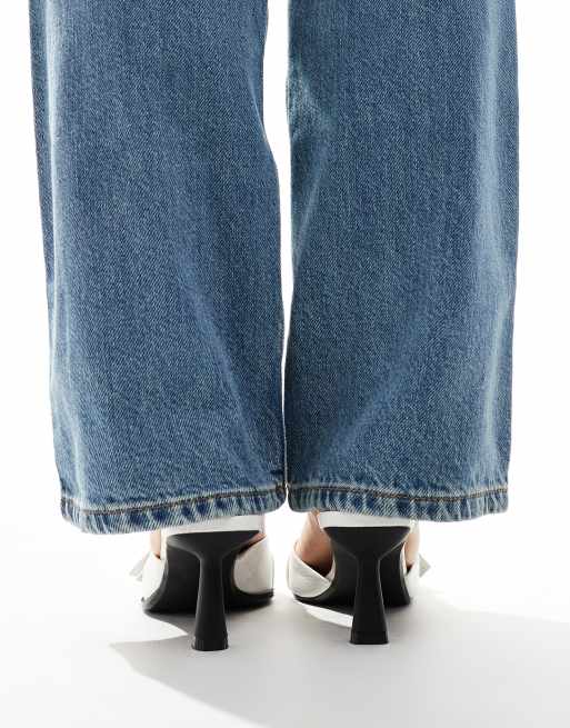 Bershka - Scarpe décolleté bianche con tacco e fibbia, 2 di 4