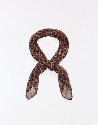 Bershka - Schal in Braun mit Animal-Print-Brown