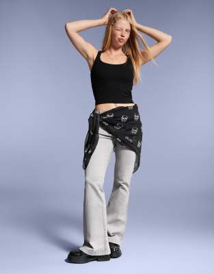 Bershka - Schal in Schwarz mit Muster