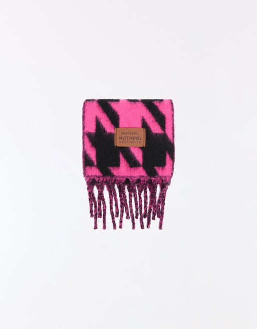 Bershka Schal mit Hahnentrittmuster in Pink, 3 von 4