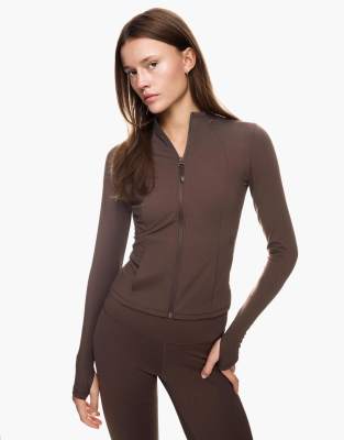 Bershka - Schnelltrocknende und atmungsaktive Jacke in Braun mit Reißverschluss-Brown