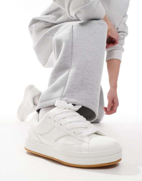 Bershka – Schnürsneaker in Weiß - view 1