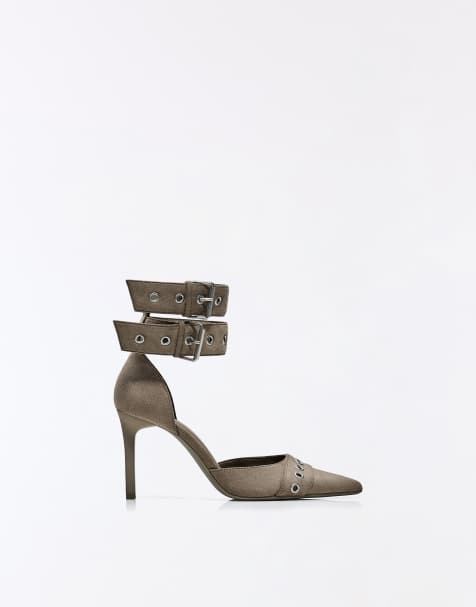 Bershka Schuhe mit mehreren Schnallen und Absatz in Hellbraun - view 1