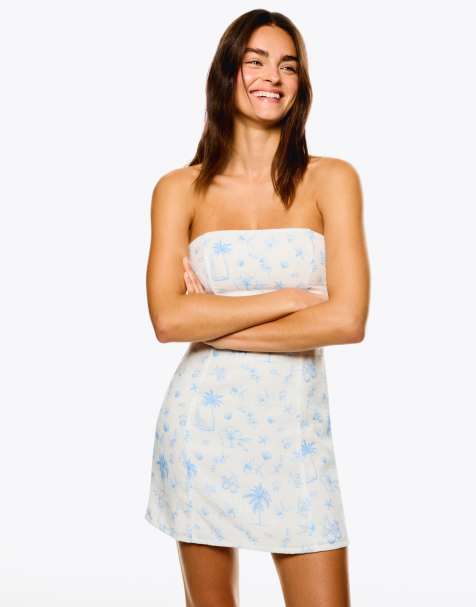 Bershka – Schulterfreies Minikleid in Hellblau - view 1
