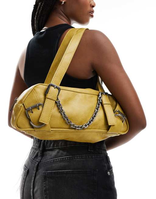 Bershka – Schultertasche aus Kunstleder in Limettengrün mit Kettendetail