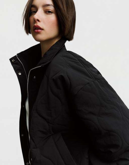 Bershka – Schwarze, wattierte Jacke, 3 von 4