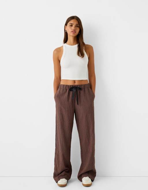 Bershka – Ściągane na sznurek w talii brązowe spodnie ze wstążką i szerokimi nogawkami w prążki