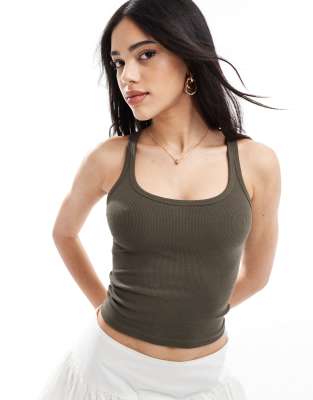 scoop neck ribbed tank top in khaki-Gray