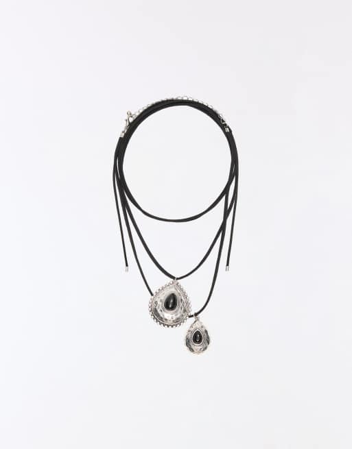 Bershka set van 2 kettingen met stenen hanger in zilver, 3 van 4