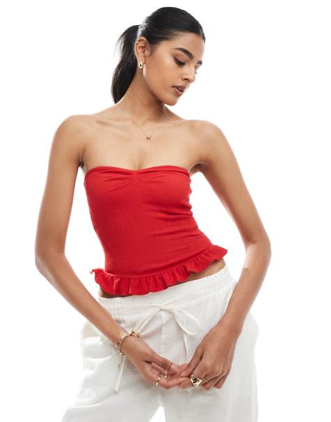 Bershka shirred frill hem bandeau in red - view 1