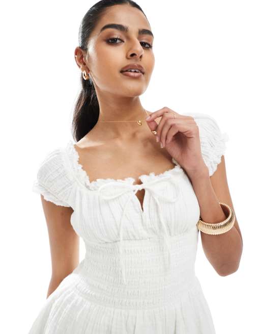 Bershka - Robe courte tendance folk froncée - Écru