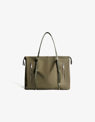 Bershka - Shopper aus Kunstleder in Khaki-Grün