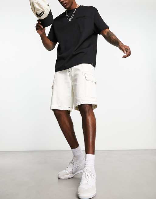 Bershka - Short avec poches et coutures contrastantes - Blanc
