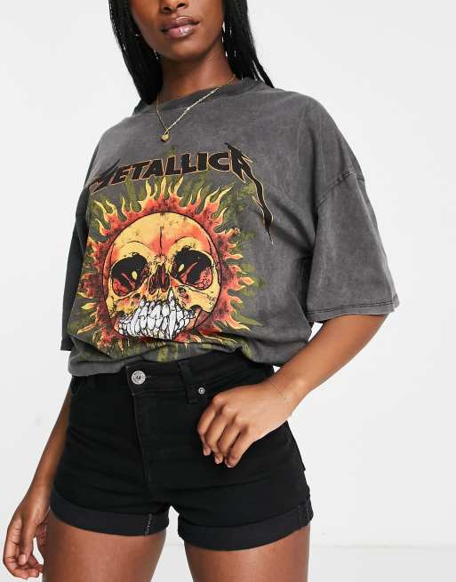 Bershka - Short en jean à revers - Noir
