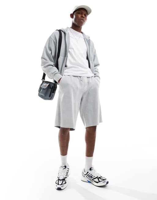 Bershka - Short in lichtgrijs met wassing, deel van co-ord set