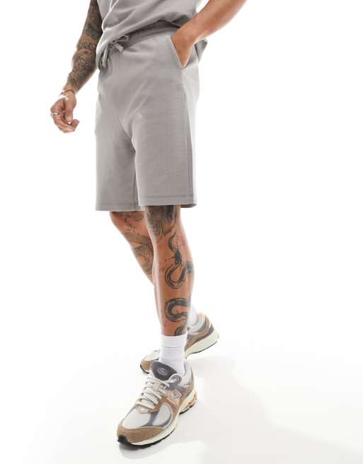 Bershka - Short met wafelstructuur in grijs, deel van co-ord set