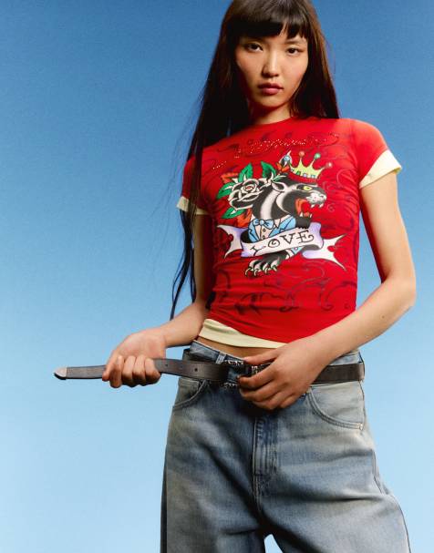 Bershka Short sleeve ed hardy print t-shirt in red - view 1