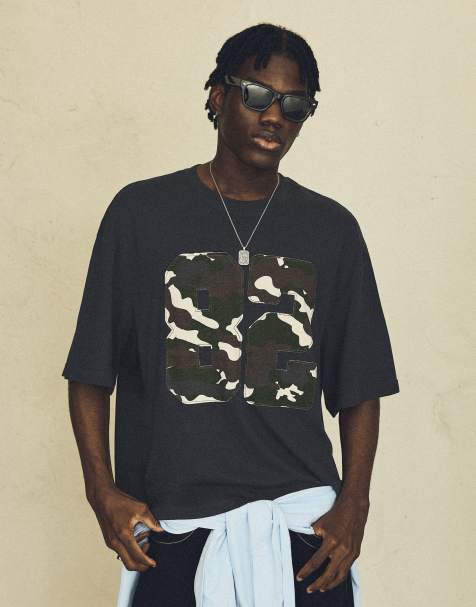 Bershka Short sleeve patch print t-shirt in dark grey - view 1
