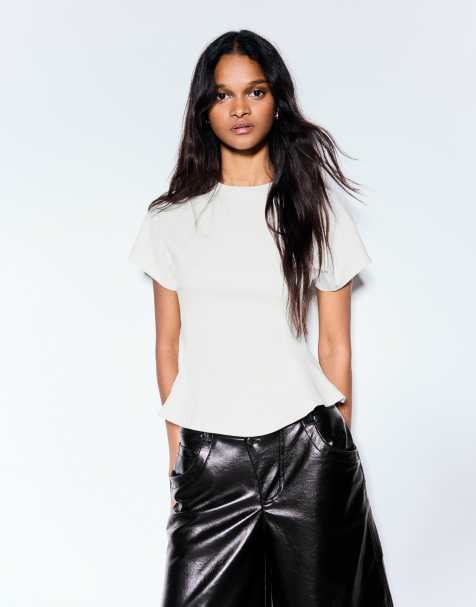 Bershka Short sleeve peplum t-shirt in ecru - view 1
