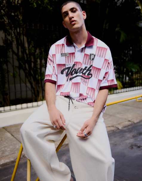 Bershka Short sleeve print polo shirt in burgundy - view 1