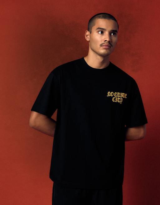 Bershka Short sleeve print t-shirt in black, 2 of 6